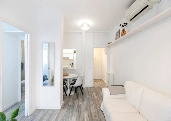 Travessia de Sant Antoni, Barcelona, Catalonia 08012