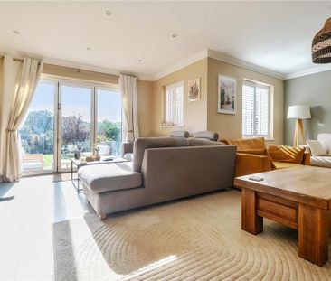 4 bedroom detached house to rent - Photo 3