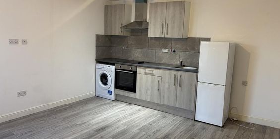 Studio to rent - Photo 3