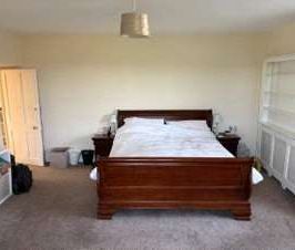 North Aller Farmhouse is situated on the outskirts of the market to... - Photo 2
