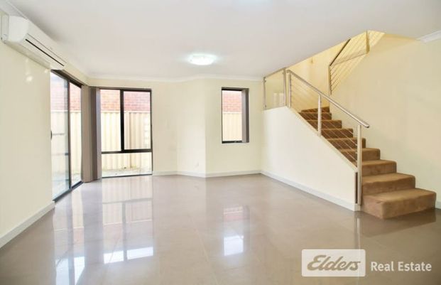 Stunning 3x2 Two-Story Home – Perfect for Family Living! - Photo 1