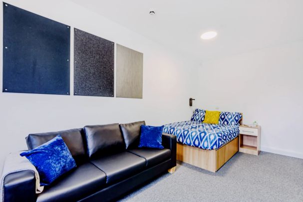 Second Floor Studio - Photo 1