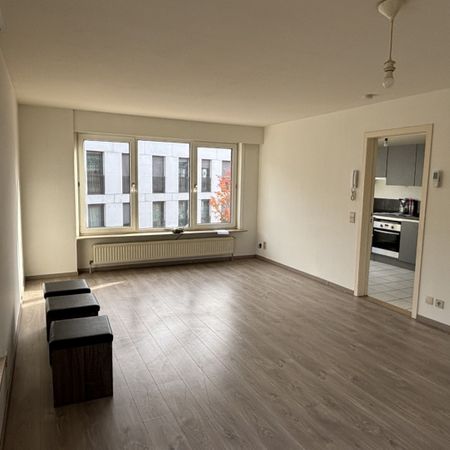 - SINT-AMANDSBERG - Gezellig appartement met 2 slpk en tuin - Photo 3