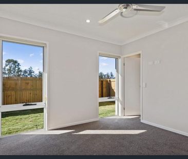 Sunlit Family Sanctuary in The Foreshore, Ready to Move Into - Photo 5