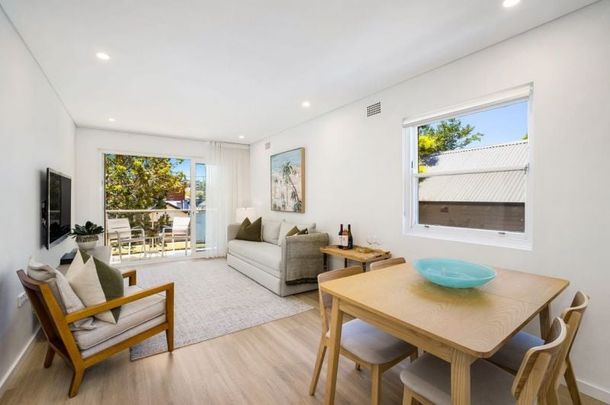 North Facing Apartment Bathed In Sunshine & Light - Photo 1