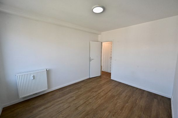 CENTRAAL GELEGEN 2-SLAAPKAMER APPARTEMENT TE HUUR MET STAANPLAATS IN RESIDENTIE CEDER - Foto 1