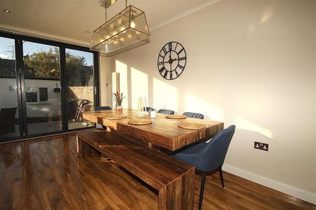 3 bedroom terraced house to rent - Photo 5