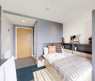 1 bedroom in a flat share to rent - Photo 5
