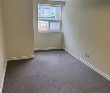 For Lease - 1606 Queen Street Unit# 3, Toronto, Ontario - Photo 3