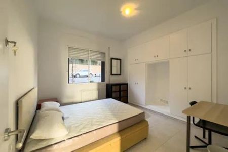 Carrer dels Cavallers, Barcelona, Catalonia 08034 - Photo 4