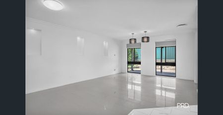 STUNNING FOUR BEDROOM FAMILY HOME - Photo 4