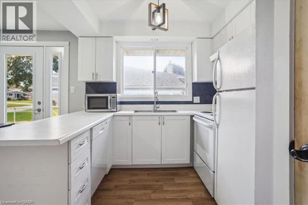 1 ROBROY Court Unit# UPPER UNIT, Brantford, Ontario, N3R3E2 - Photo 4
