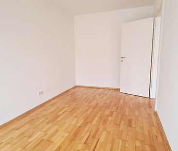 INNSTASSE, unbefristete 67 m2 Altbau, 2 Zimmer, Komplettküche, Wann... - Photo 1