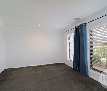 20 Cunjegong Loop, Gobbagombalin NSW 2650 - Photo 4