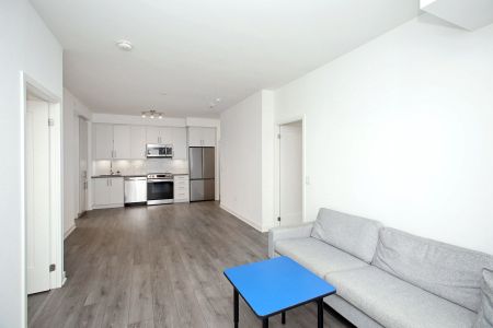 For Lease - 95 Oneida Crescent Unit# 1210, Richmond Hill, Ontario - Photo 5
