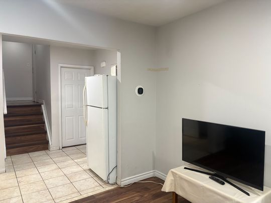 For Lease - 3670 Crabtree Crescent, Mississauga, Ontario - Photo 1