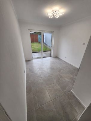 3 Bed Semi-Detached House, Four Acres, BS13 - Photo 1