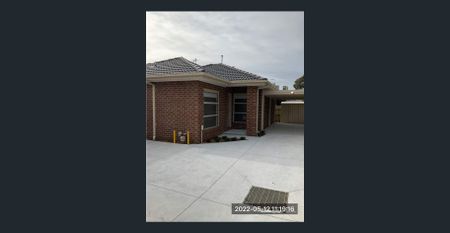 SPACIOUS 3 BEDROOM UNIT IN DOVETON - Photo 3