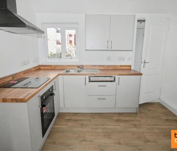 3 bedroom terraced house to rent - Photo 5