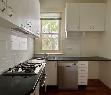 1 / 392 Dandenong Rd, Caulfield North - Photo 4