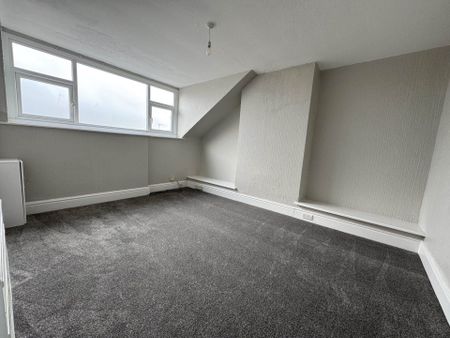 Moore Street, Blackpool, FY4 1DB - Photo 2