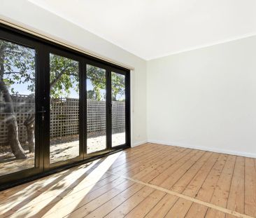 Charming Family Home! - Photo 1