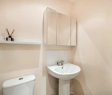 Commercial Road, E14, London - Photo 4
