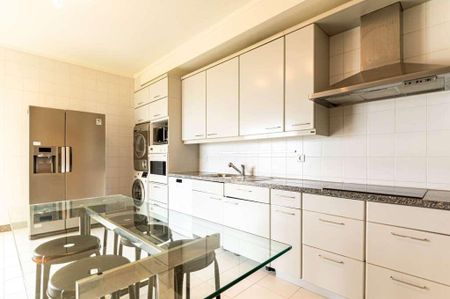 4 Bedroom Apartment with swimming pool, São João do Estoril, Cascais - Photo 2