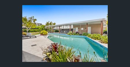 Fantastic Corner Unit – Ultimate Privacy with a Spacious Balcony! - Photo 4