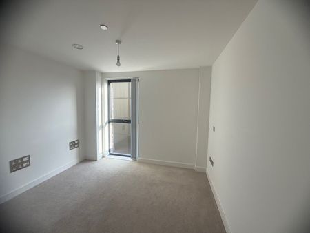 Alpini Road, London - Photo 3