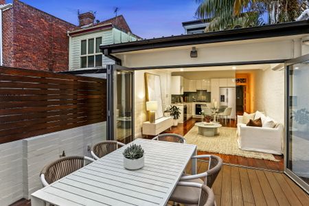 54 Oxford Street, Newtown NSW 2042 - House For Rent | Domain - Photo 4