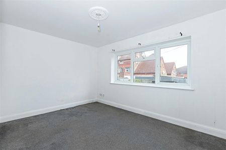 South Terrace, Littlehampton - Photo 2