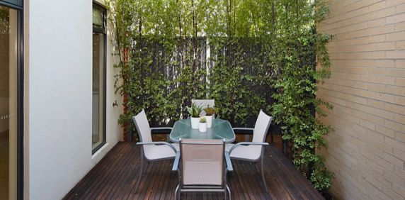 Stylish Townhouse Living in a Prime Brunswick Location - Photo 2