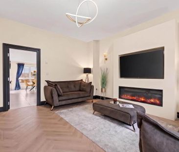 21 Charlestown Hall Gardens, Lisburn, BT28 0AL - Photo 1