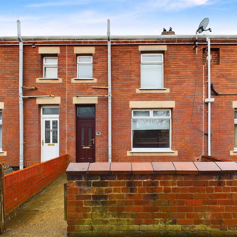 3 bedroom terraced house to rent - Photo 1