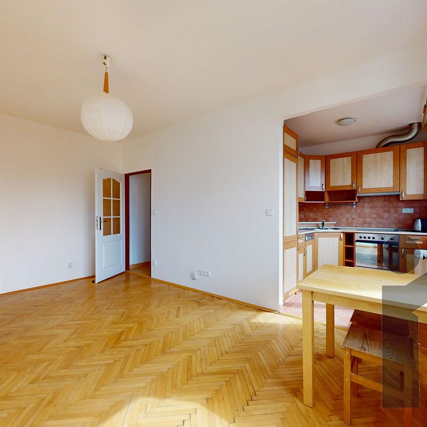 Pronájem bytu 1+kk 28 m² - Fotografie 1