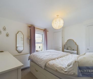 Naunton Terrace, Leckhampton, Cheltenham - Photo 2