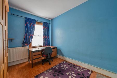 4 bedroom terraced house to rent - Photo 3