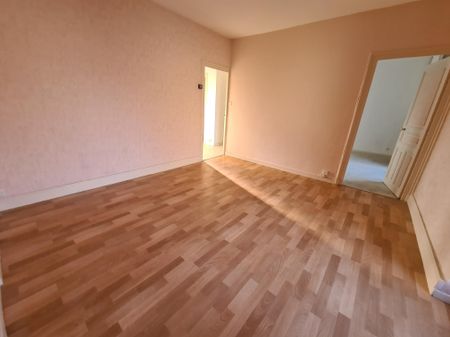 Location Appartement 2 pièces 45m² LE CREUSOT 71200 - Photo 2