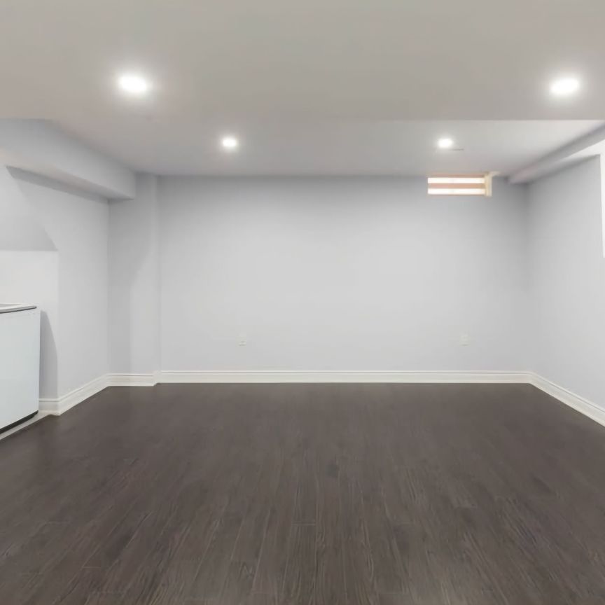 For Lease - 7 Lloyd Crescent Unit# BSMT, Brampton, Ontario - Photo 1