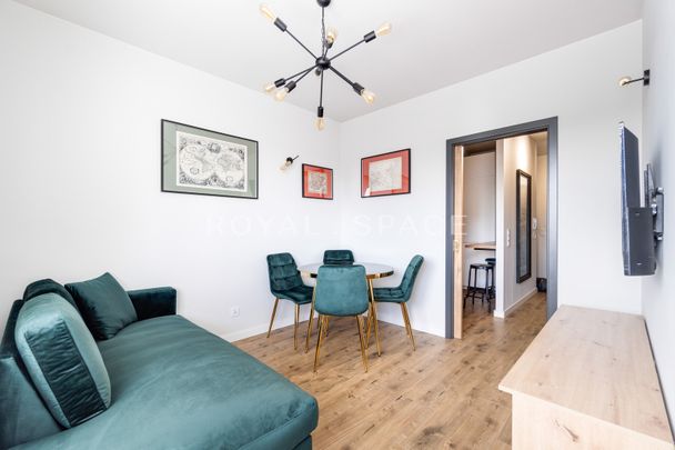 Mieszkanie na 6 piętrze tuż obok Forum! - Zdjęcie 1