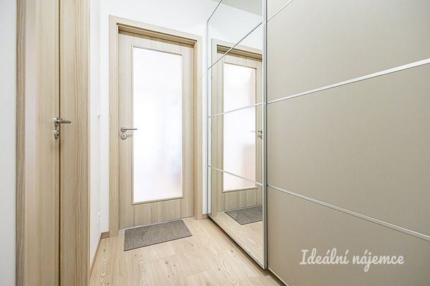 Pronájem bytu 1+kk 35 m² - Photo 1