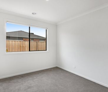 11 McArthur Crescent, VIC 3217, Armstrong Creek - Photo 3