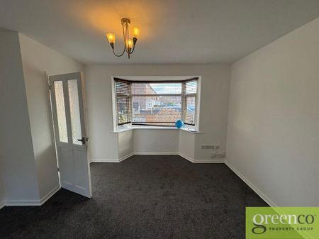 Raglan Avenue, Manchester, M27 - Photo 2