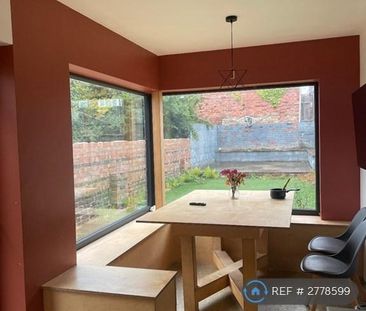 6 bedroom terraced house to rent - Photo 2