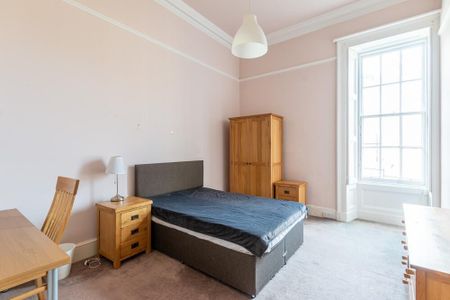 4 bedroom flat to rent - Photo 4