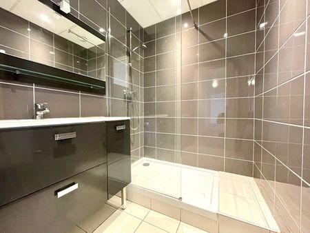 Location Appartement 5 pièces 87m² BREST 29200 - Photo 3
