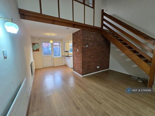 1 bedroom end of terrace house to rent - Photo 1