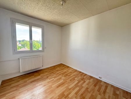 Location Appartement 4 pièces 70m² - Photo 3