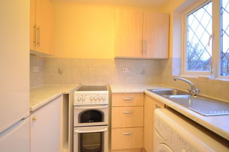 2 bedroom property to rent - Photo 3